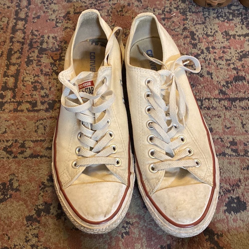 Low top chuck taylors